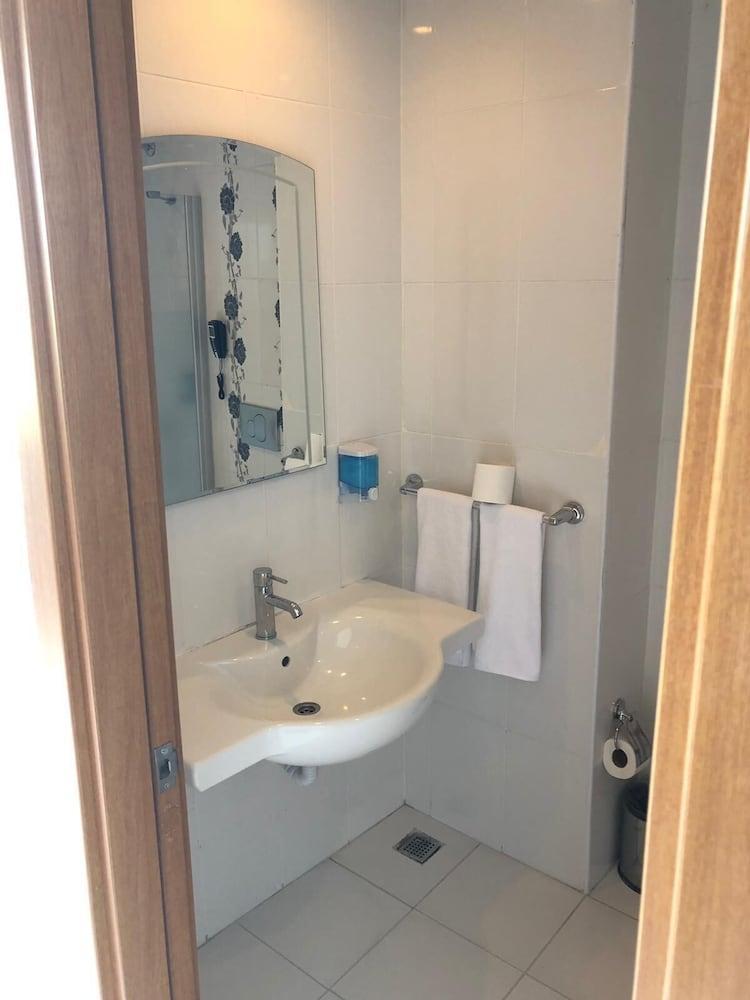 Monna Roza Beach Hotel Кемер Екстериор снимка