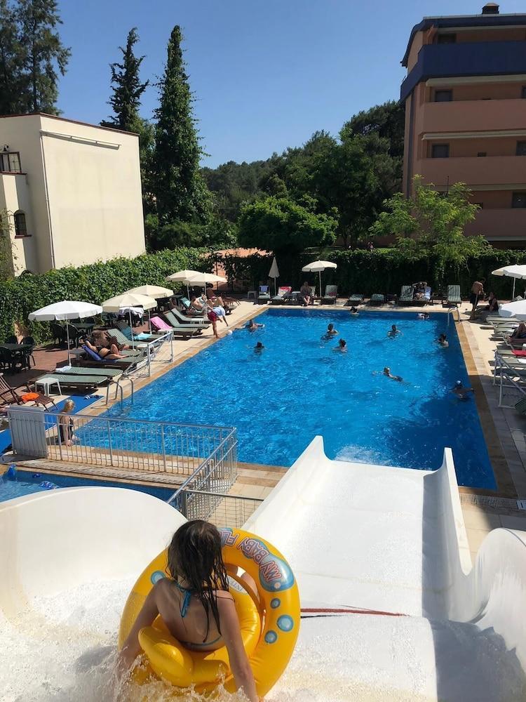 Monna Roza Beach Hotel Кемер Екстериор снимка